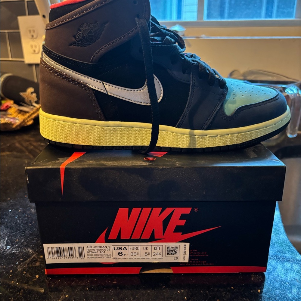 Nike Air Jordan 1 High - Black and Green